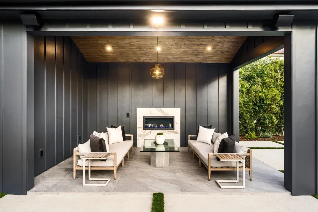 Modern Patio