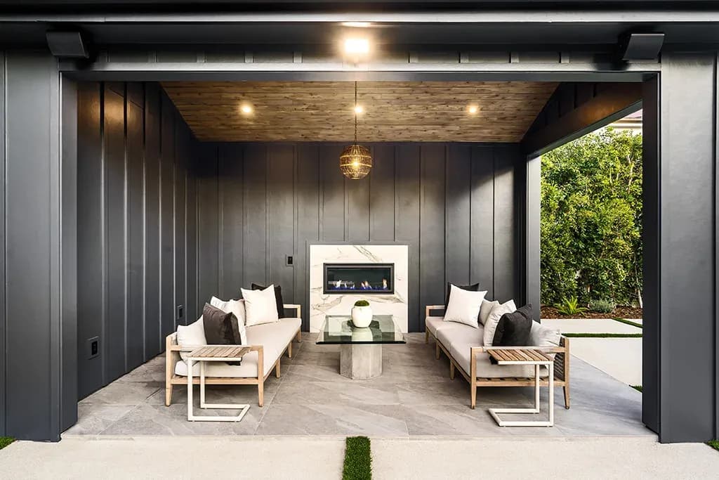 Alfresco Dining